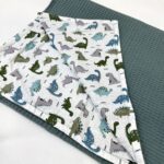 βρεφική κουβέρτα αγκαλιάς πικέ πράσινο με σχέδιο δεινοσαυράκι