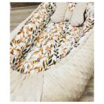 Βρεφική φωλιά με σχέδιο φθινοπωρινά λουλουδάκια