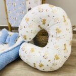 Μαξιλάρι θηλασμού με σχέδιο λιοντάρι-αγόρι και φίλοι