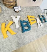 γιρλάντα με όνομα πετρόλ και ώχρα