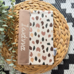 θήκη για βιβλιάριο υγείας παιδιού με όνομα leopard scratches