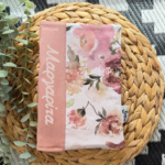 θήκη για βιβλιάριο υγείας παιδιού με όνομα ροζ λουλούδια