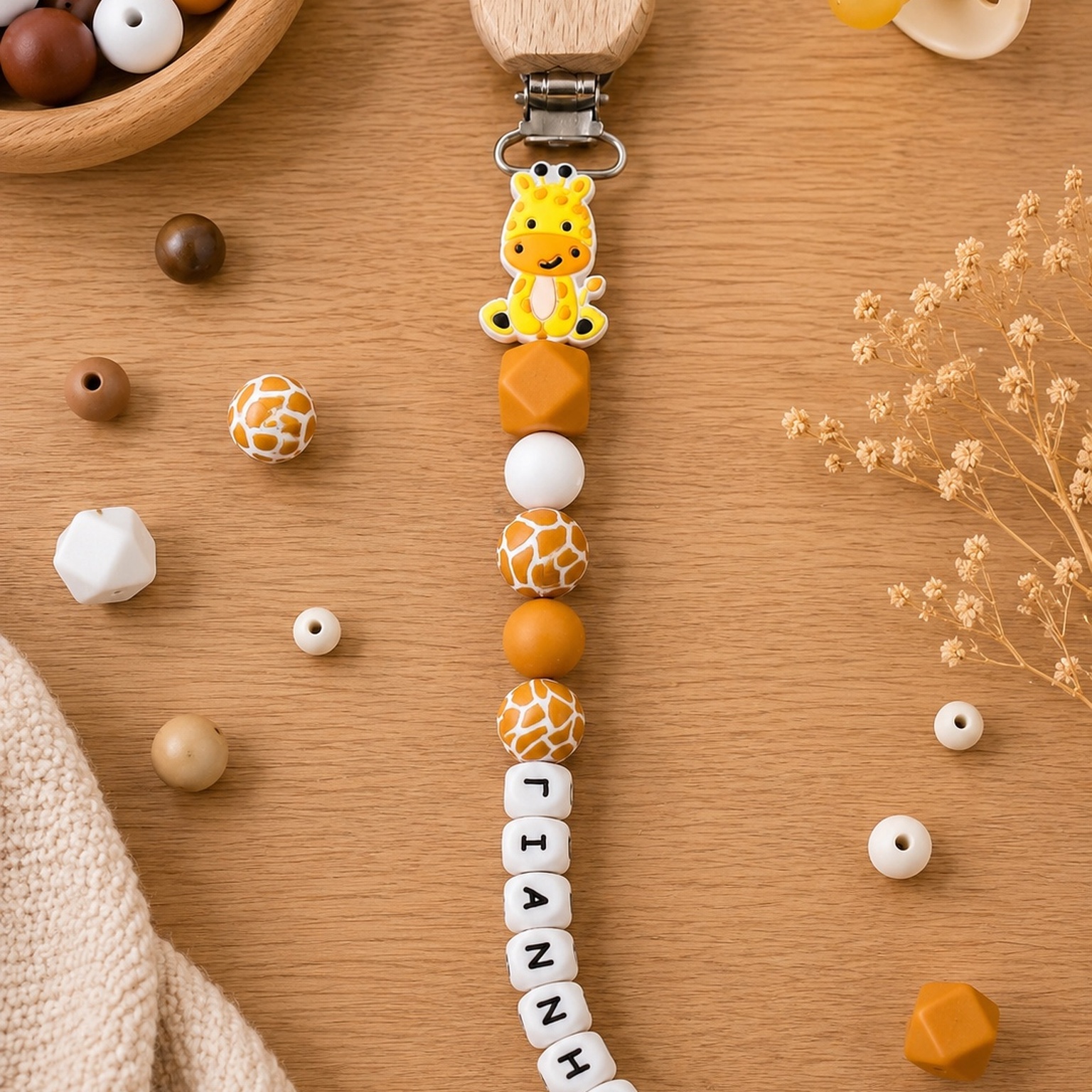 Κλιπ Πιπίλας Sunny Giraffe με Όνομα Κλιπ Πιπίλας Sunny Giraffe με Όνομα