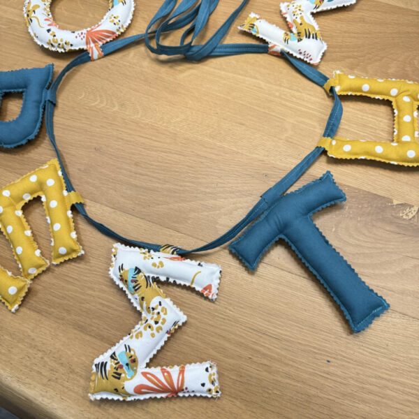 Χειροποίητο Προσωποποιημένο Name Banner ‘Sunny Jungle’