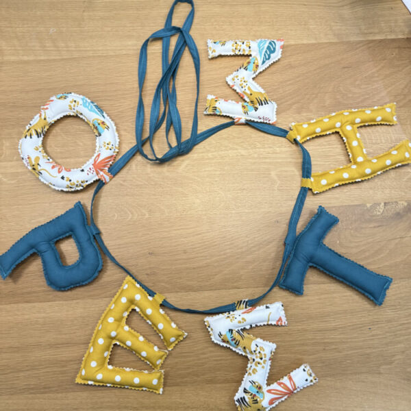 Χειροποίητο Προσωποποιημένο Name Banner ‘Sunny Jungle’