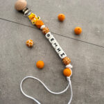 Κλιπ Πιπίλας Sunny Giraffe με Όνομα